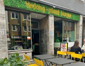 Vedang - plant burger x Aperol