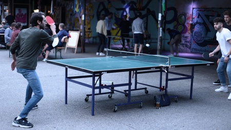TURN TABLE TENNIS