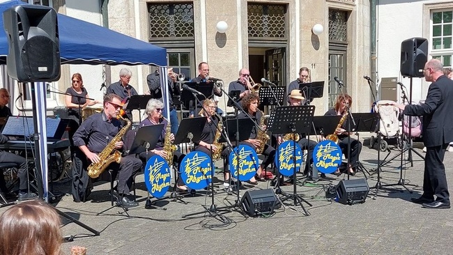 Big Band „Magic Rhythm“: Groove und Gänsehaut zum Muttertag
