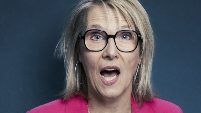 Frau Sturm Arschbombe ins Leben