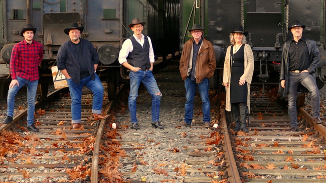 CountryMo and the Catfish