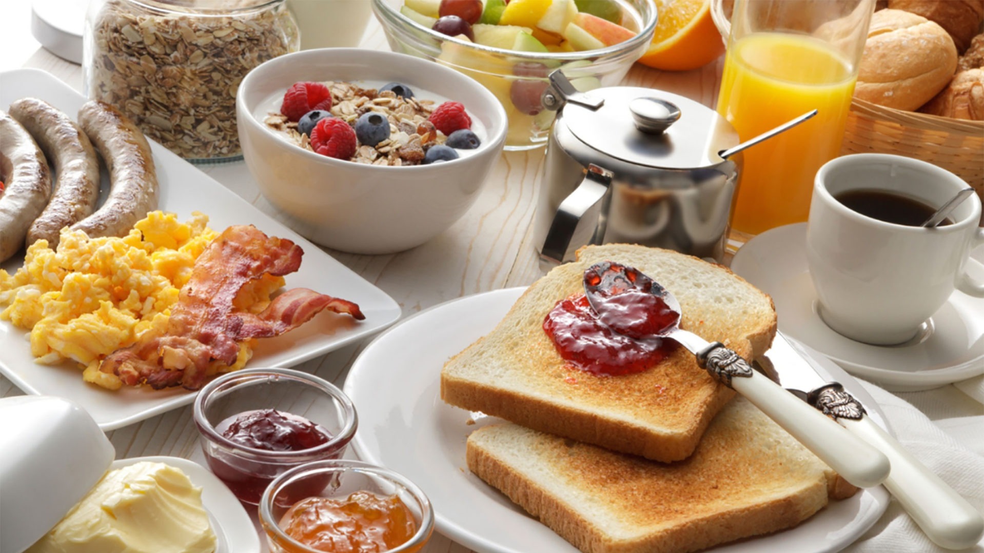 Familienfrühstück mit Kinderspielraum & Kreativangebot