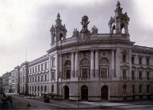 125 Jahre mitten in Berlin. Fotos zur Geschichte des Museums
