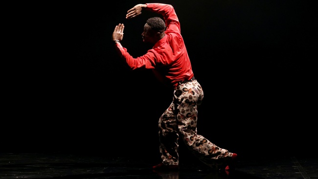 Think Big! #11: Compagnie par Terre / Anne Nguyen: [SUPERSTRAT[ (14+)