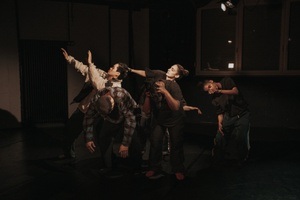 SHOWING: FREISCHWIMMEN-RESIDENZ - DONYA AHMADIFAR