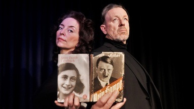 ANNES KAMPF - Anne Frank vs. Adolf Hitler
