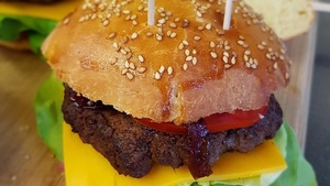 Beats & Burger. - Junger Campus Sommernacht Kochevent