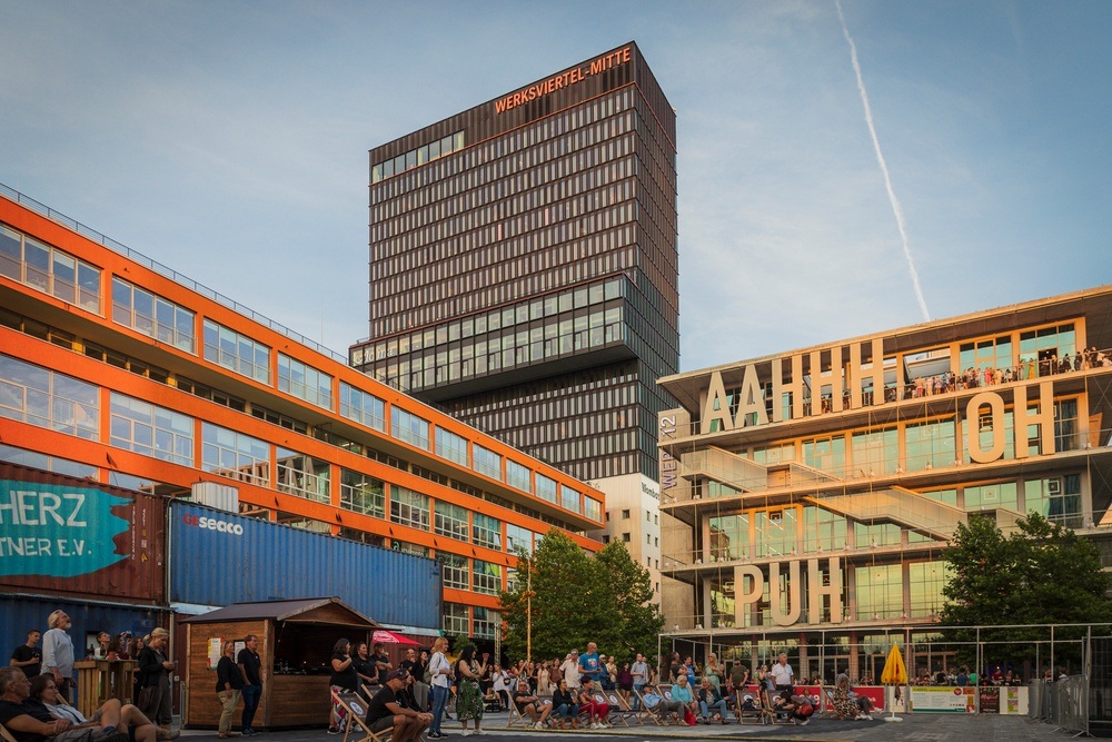 Street Food Panda Halloween Festival