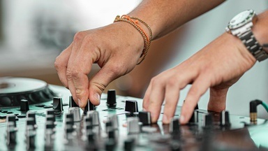 Summer Groove Strandparty mit Live-DJ