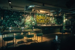 Banh Mi & Bubbles Restaurant / Bar