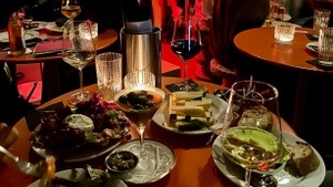 Food Pop-up Vol. 1 - presented by Marius Weber