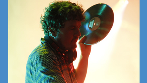 Vinyl Memories – Dancing the Unspoken | DJ Booty Carrell DJ-Set (3 Days to Liberation)