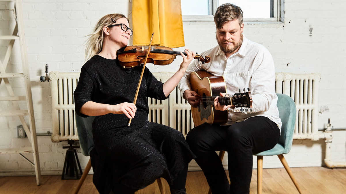 Crossdorf übers Jahr: Elise Boeur & Adam Iredale-Gray