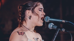LIVE & LAUT BANDPOOL