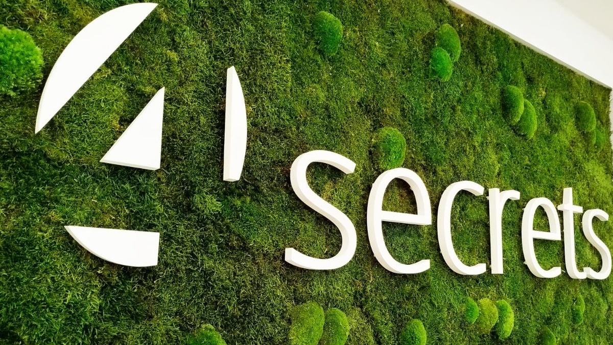 Make\u002Dup Artist \u0026 Master\u002DHairstylistin Elena