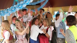 Cannstatter Wasen - mit Partyzug!