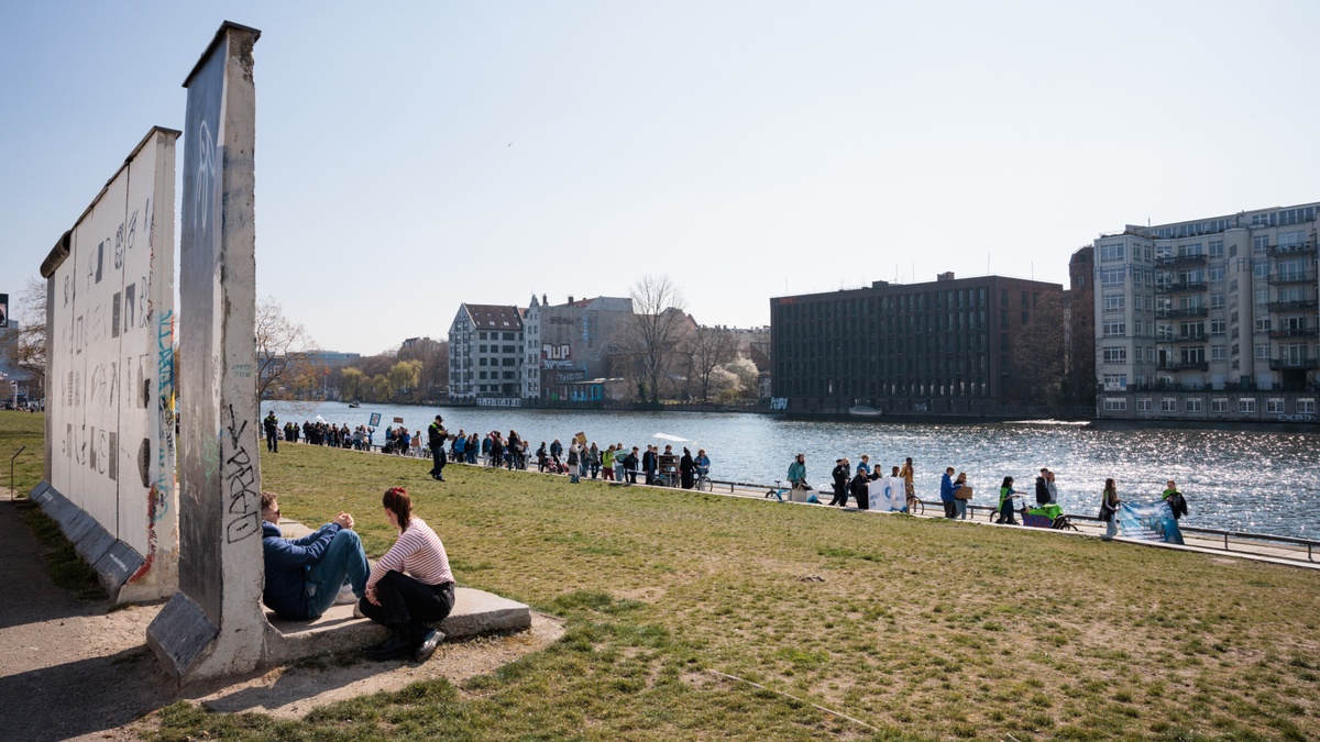 HUMBOLDT LABOR - On Water - Familienführung in deutscher Sprache