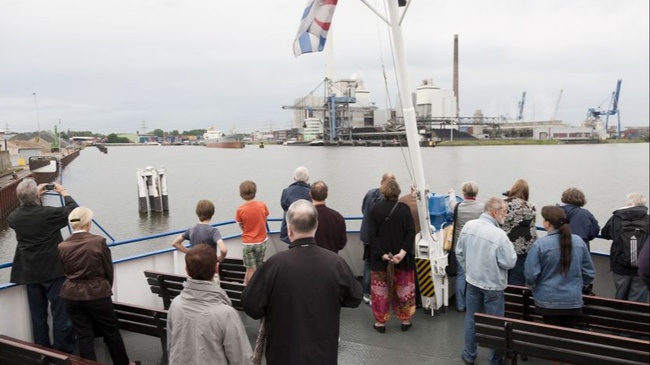 Fahrt in die Bremer Industriehäfen