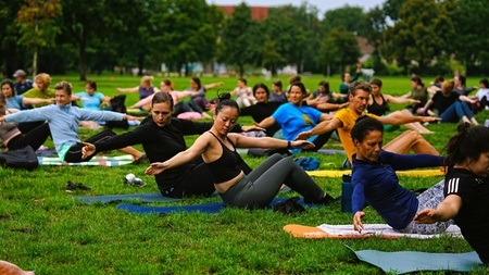 Palais Sommer: Pilates mit Marie-Luise Kraxenberger