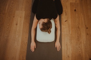 Cacao & Candlelight Yin Yoga