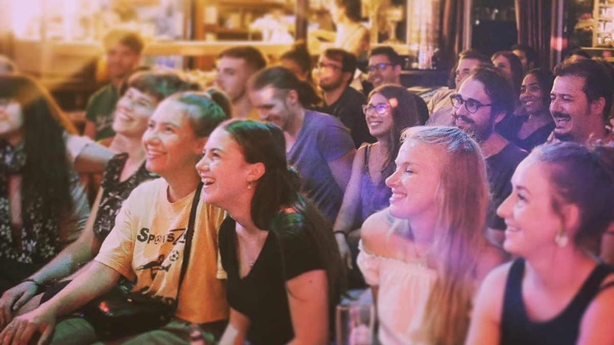 Laughing Spree Comedy: English Comedy on a BOAT (with FREE SHOTS)