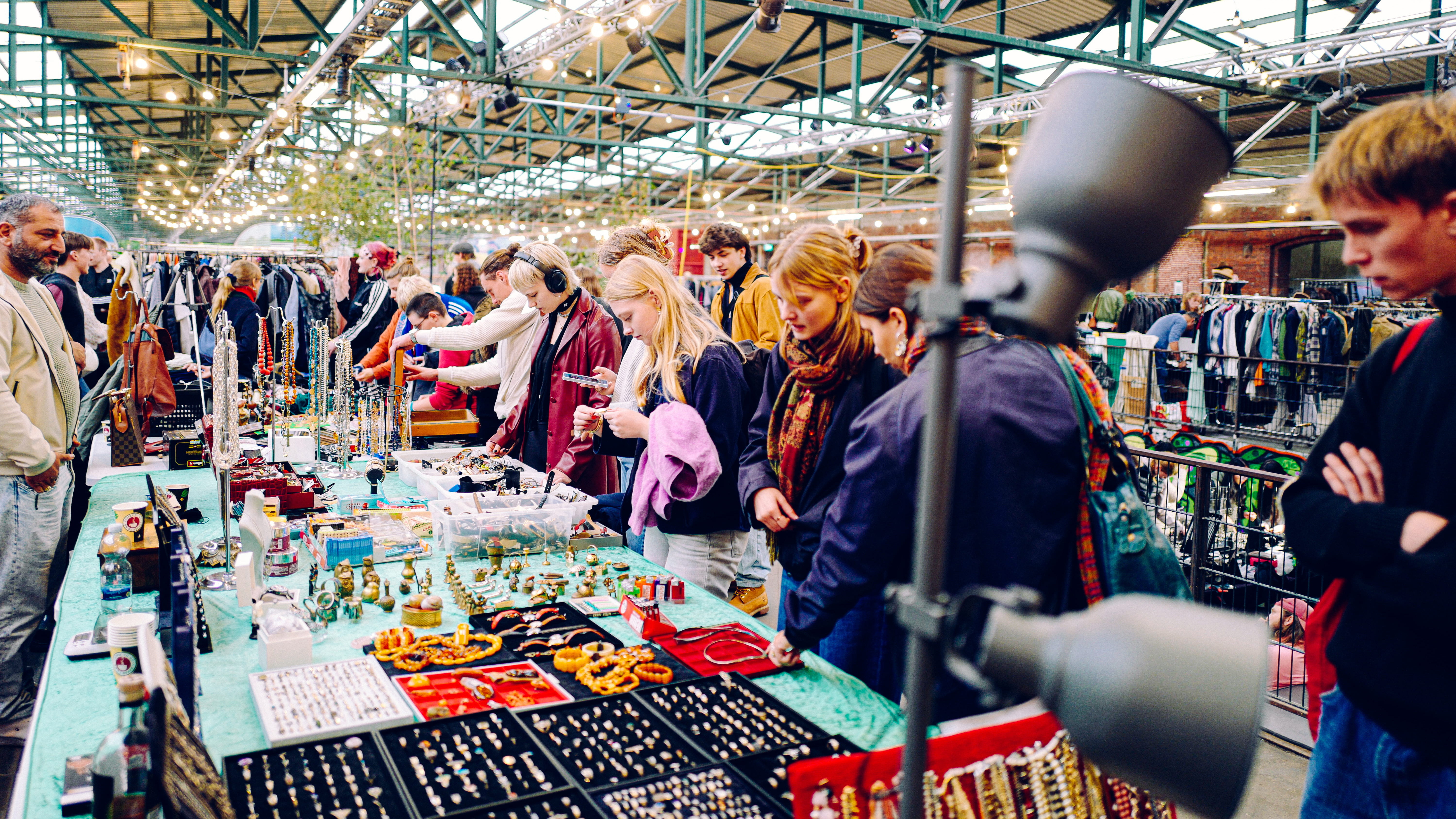 Nachtflohmarkt in der Gleishalle Oberhafen