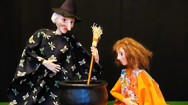 Kindertheater auf dem Bügelbrett: „Hexe auf Probe“