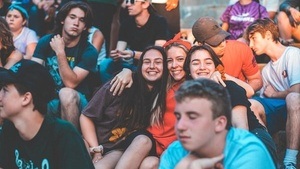 Aura + 10.000 - Date Dein Ehrenamt