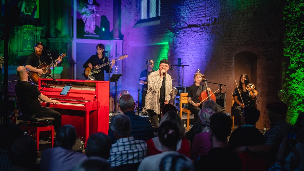 Schlömer trifft - Live Konzert mit GastmusikerInnen