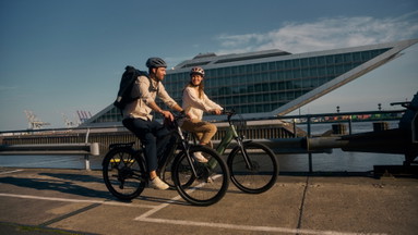 Ride & Dine Afterwork-Event: gemeinsam durch Hamburg radeln