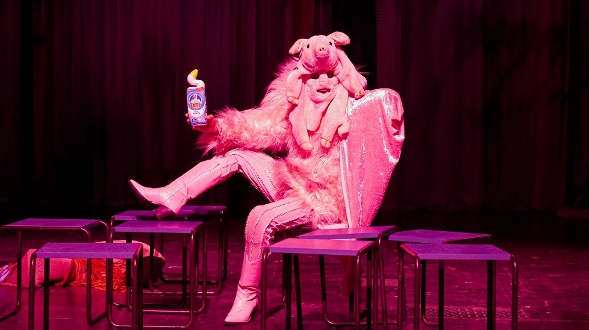 51. Mülheimer Theatertage: "To My Little Boy" von Caren Jeß