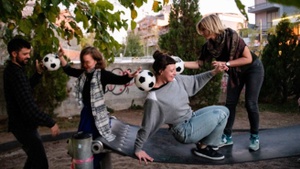 City of Play - “Offside Traps” - Spielworkshop mit Sebastian Quack und Maria Saridaki