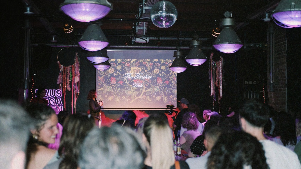 💖 LOVE AT FIRST SLIDE MÜNCHEN 💖 Power Point Dating by Rausgegangen | Audience Ticket