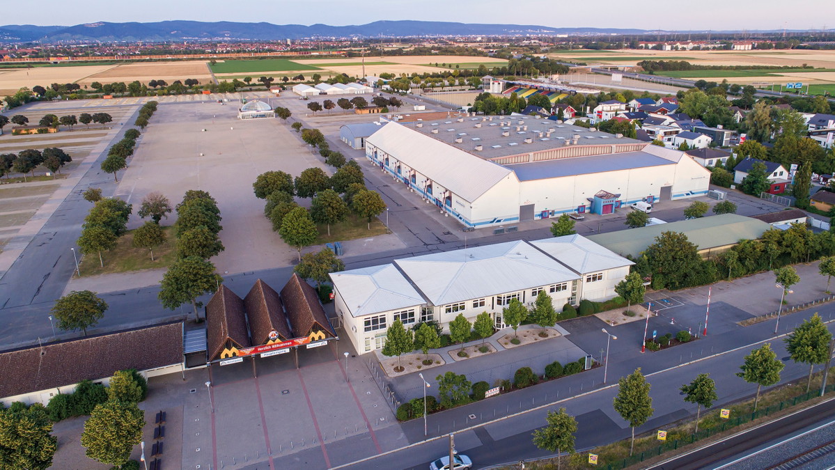 Maimarktgelände Mannheim mit Maimarkthalle und Maimarktclub