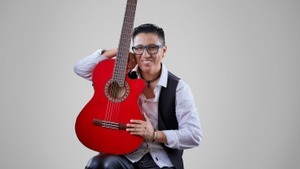 Europatournee mit Riber Oré – Virtuose der peruanischen Gitarre