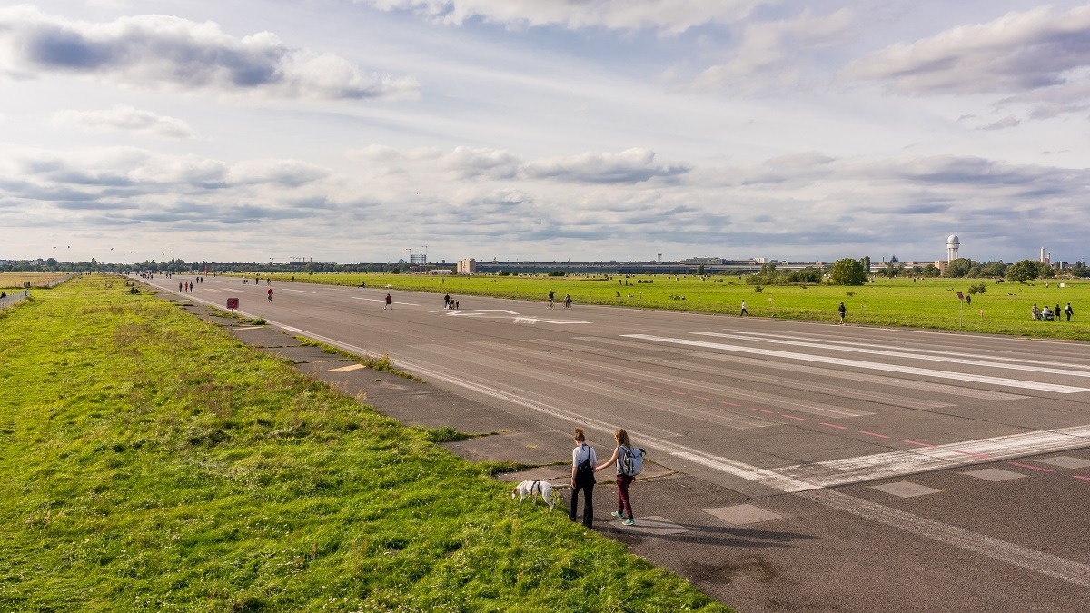 Transformation Tempelhof –  vom Flughafen zu Berlins größtem Freiraum – Fahrrad-Tour