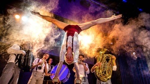 Mahoin - Hamburger Hafenvarieté