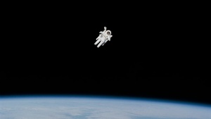 DER KLEINE MAJOR TOM - AUFBRUCH INS UNGEWISSE