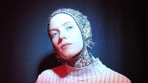 ANTONÍ - Holding Tight Lightly