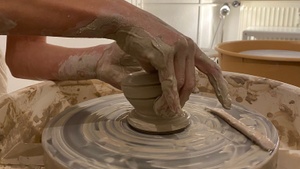 FEEL THE WHEEL - pottery workshop Berlin