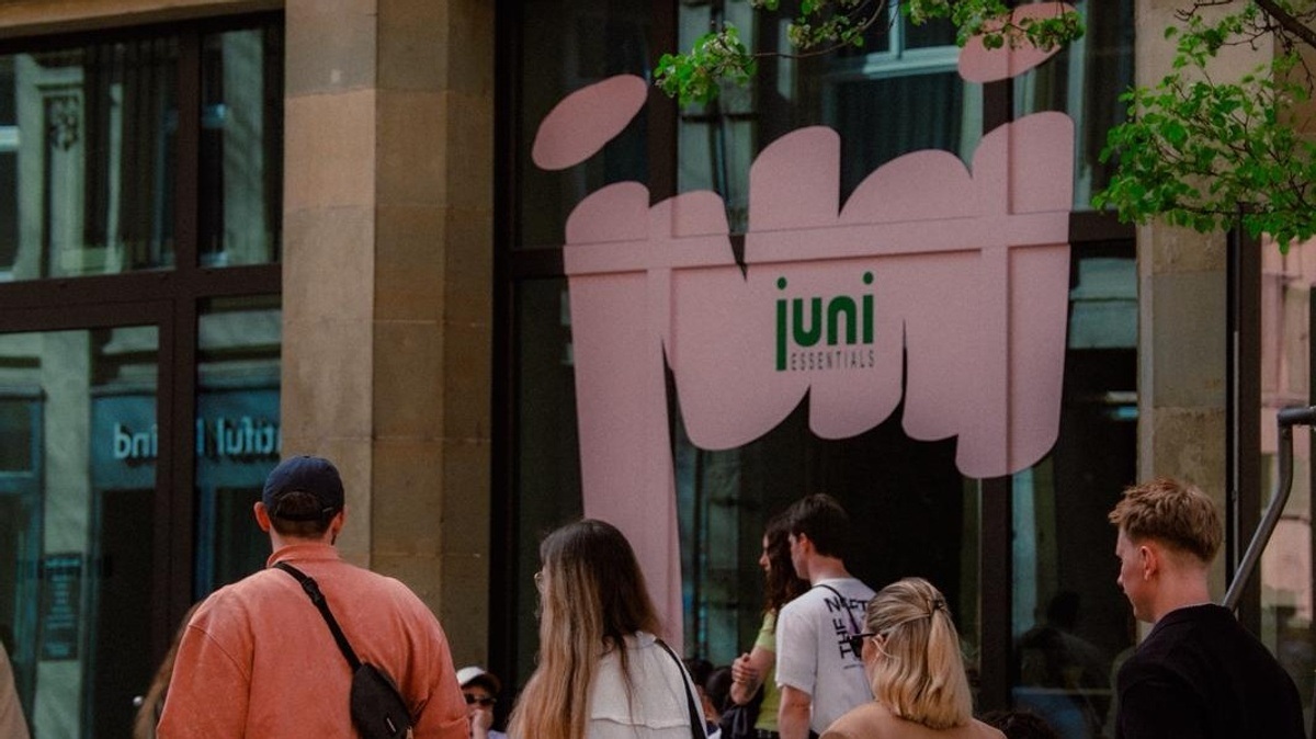 Juni Essentials