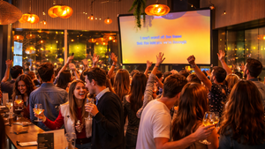 Karaoke Night im Social Club – Espresso Martini Shots aufs Haus 🍸🎤