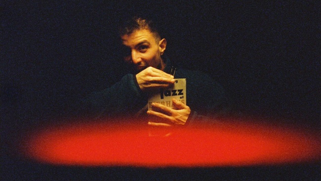 Naked Grapes w/ George Snow