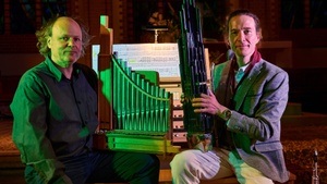 Mit 3 Orgeln und 2 Saxophonen um die Welt