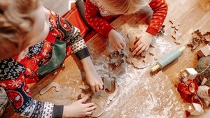 In der Weihnachtsbäckerei ... Nachmittag für (Groß-)Eltern mit Kindern im Kindergarten- und Grundschulalter