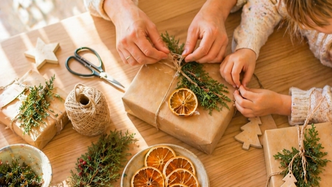 Weihnachtsbasteln für Kinder & Eltern in Köln – Kreativer Familien-Workshop