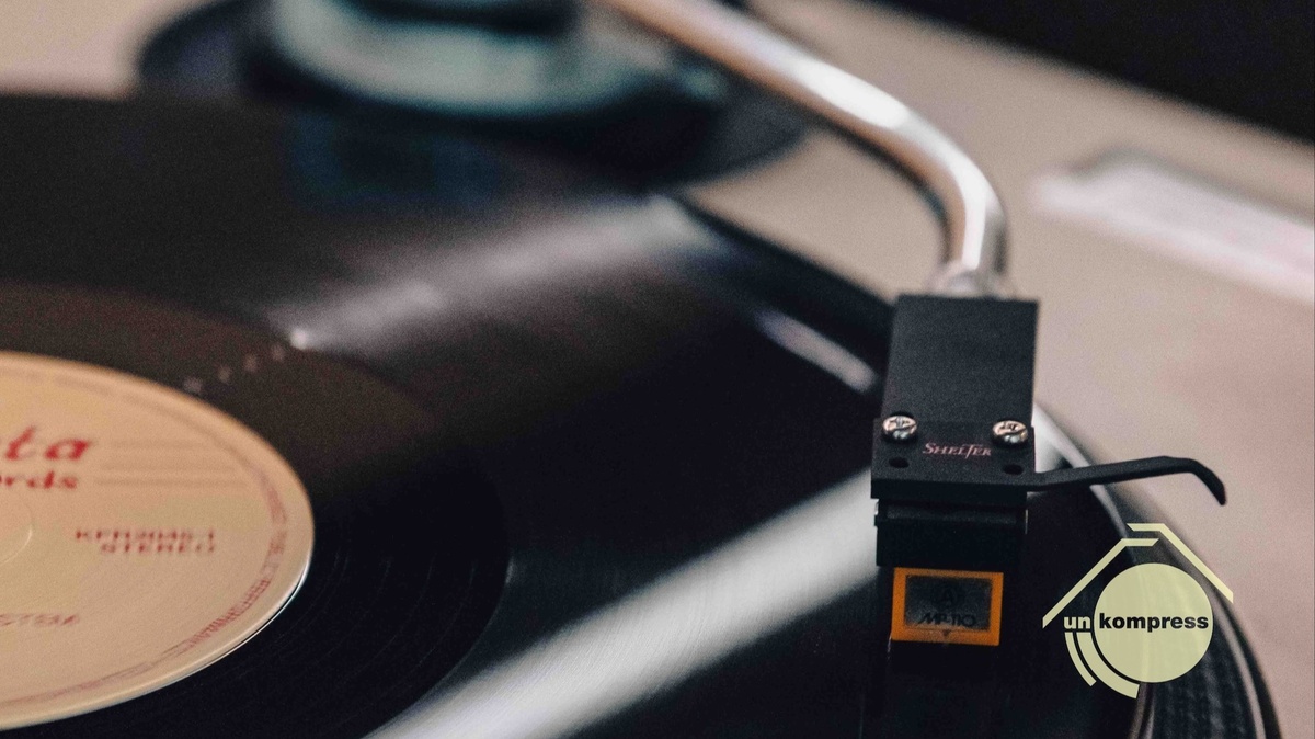Sunday Listening Session at Unkompress