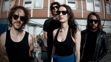 Glam Punk Meets Shoegaze: Neetscha & Garlands