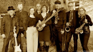 Hutkonzert / freier Eintritt mit der Funk & Soulband "SOULTASTE"