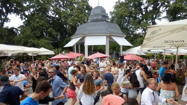Baileo Salsasommer am Musikpavillon